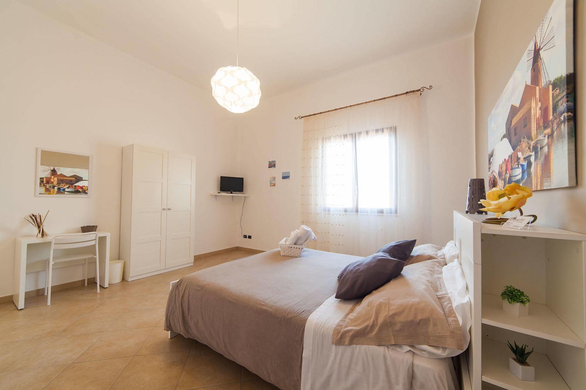 B&B Bianco Sale Trapani Rilievo Exterior foto